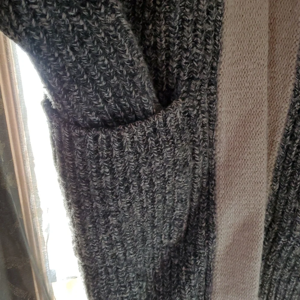 🍁🌲Rare Roots Toggle Cardigan - Picture 4 of 12